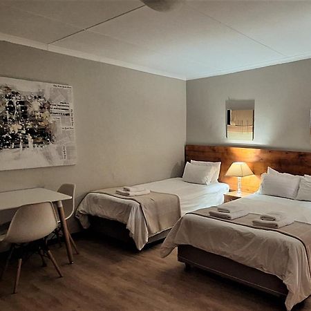 มาซาดา เกสท์เฮาส์ Bed & Breakfast ลางเงอบาน ภายนอก รูปภาพ