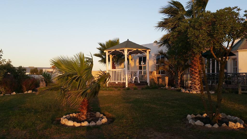 มาซาดา เกสท์เฮาส์ Bed & Breakfast ลางเงอบาน ภายนอก รูปภาพ