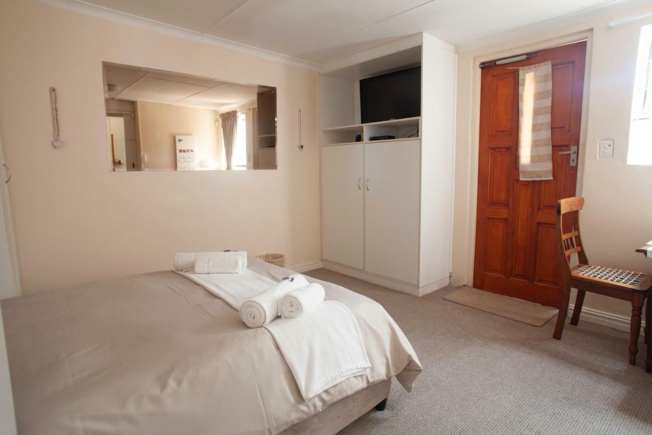 มาซาดา เกสท์เฮาส์ Bed & Breakfast ลางเงอบาน ภายนอก รูปภาพ